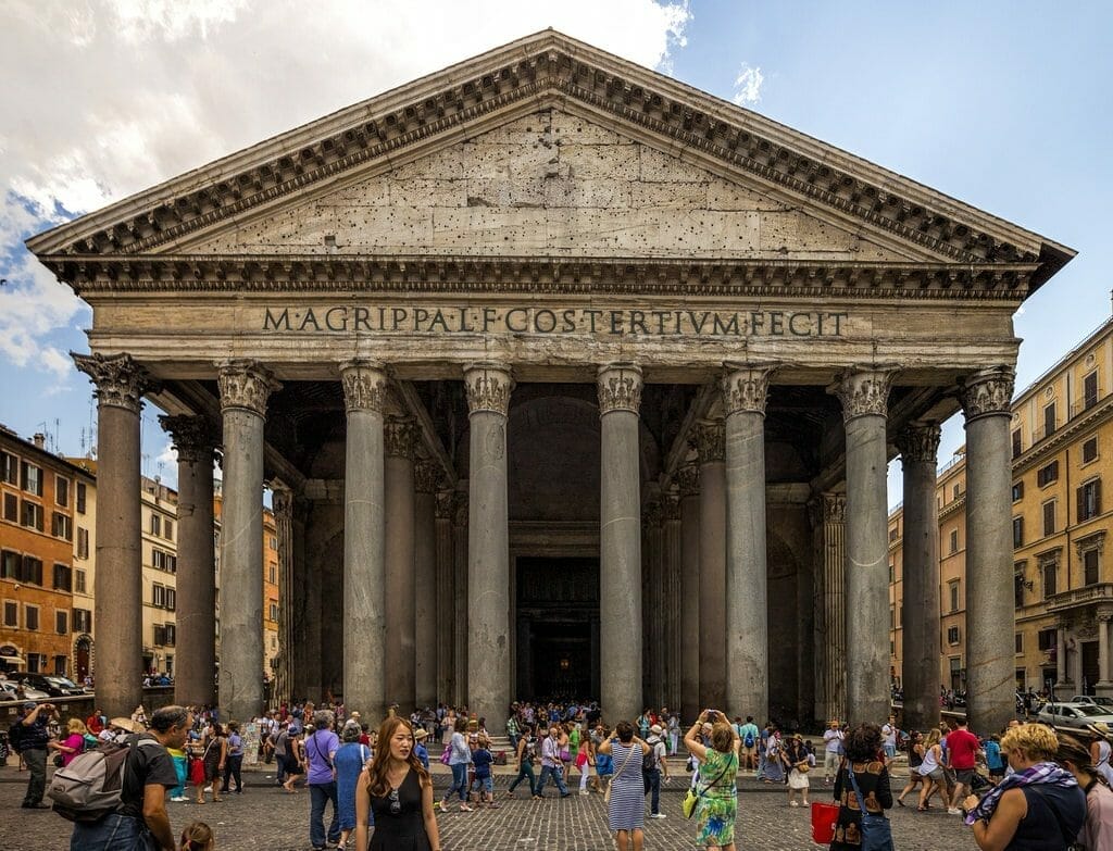 devise du pantheon de rome