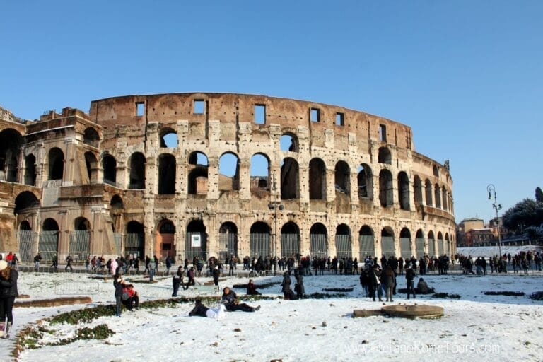 colisee rome neige