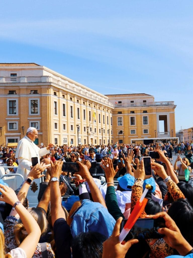 La Messe de Pâques sur la Place Saint-Pierre