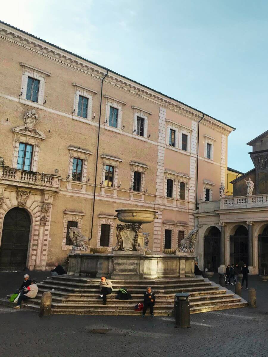 Fontaine de la Piazza Santa Maria in Trastevere