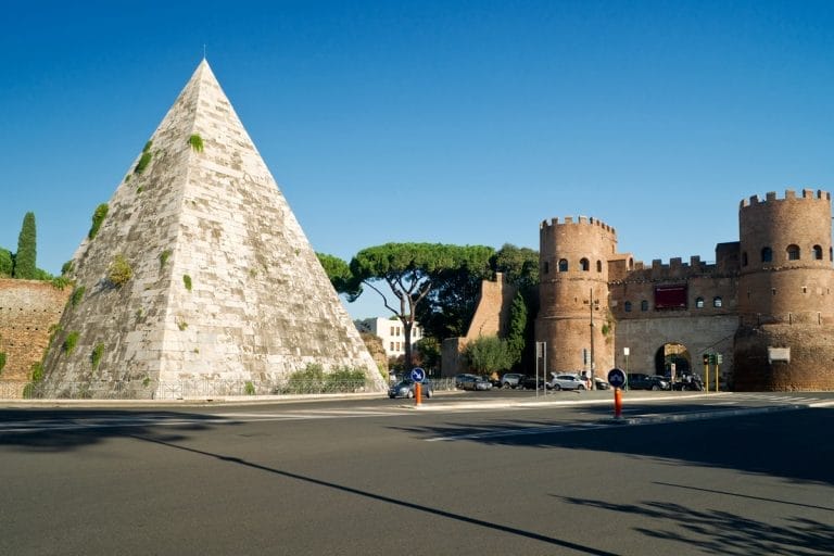 Pyramide Rome Pyramide de Cestius Rome : horaires, accès, histoire & guide de visite