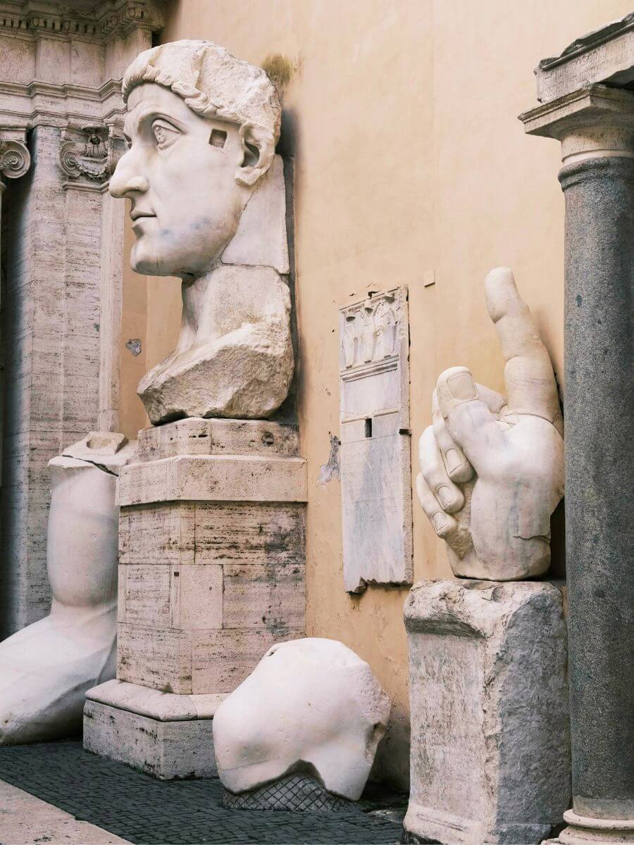 Les fragments colossaux de Constantin